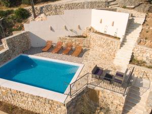 Villa in Podgora with Pool near Beach