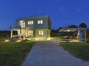 Comfortable house with large garden 