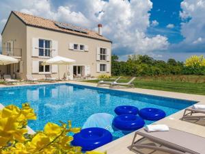 Villa in Butkovici with Pool near Pula