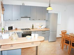 Villa with pool and covered terrace