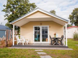 Covered Terrace Chalet at Leukermeer