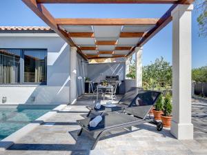 Holiday Home in Gali ana with Pool & Beach