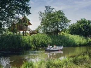 Beautiful wooden tree house with terrace - Notter