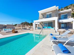 Villa in Rhodes with Infinity Pool & BBQ