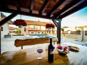 Apartment in Slivnica with Private Pool