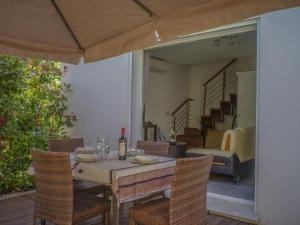 Villas Villa in Montauroux with Pool and Forest Views : photos des chambres