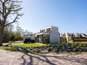 Holiday home Vakantiepark t Eibernest Texel