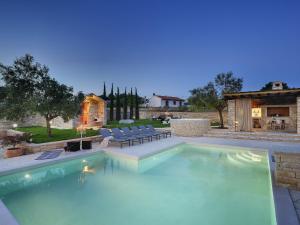 Villa in Rovinj with Pool and Sauna