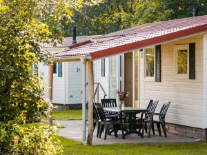 Chalet in Leukermeer by the Waterside