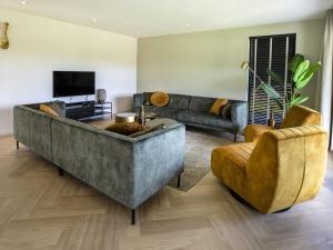 Beautiful villa with spacious garden