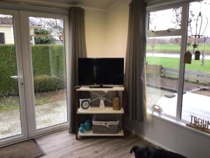 Comfort chalet on a recreational lake