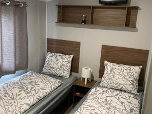 Comfort chalet on a recreational lake