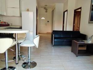 Villas Villa in Montauroux with Pool and Hill Views : photos des chambres