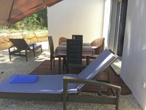 Villas Villa in Montauroux with Pool and Hill Views : photos des chambres