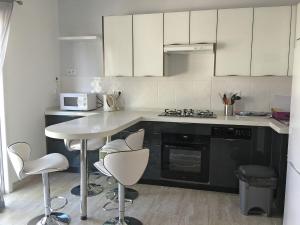 Villas Villa in Montauroux with Pool and Hill Views : photos des chambres