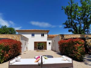 Villas Villa in Montauroux with Pool and Hill Views : photos des chambres