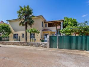 Villa in Vodnjan near Historic Center