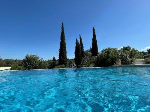 Villas Alluring Villa in Pouzols Minervois with Pool : photos des chambres