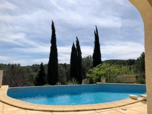 Villas Alluring Villa in Pouzols Minervois with Pool : photos des chambres