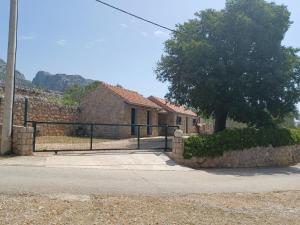 Charming Holiday Home in Seline with Garden 