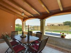 Villa in Peroj with Private Pool & Near Beach