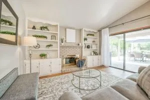 Stylish 3BR/2BA Retreat w/ Pool! Dream Getaway - Pinedale