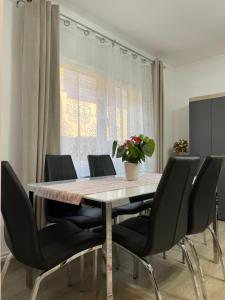 Casa cu curte Navodari