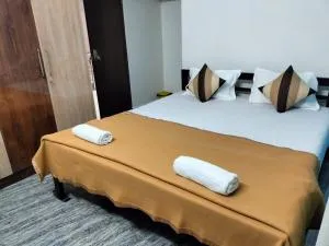 "SMS" HOME STAy - Kushālnagar