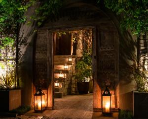 Life Gallery Hotel & Spa