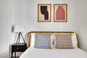 UWS jr 1br w elevator wd nr Central Park NYC-1019