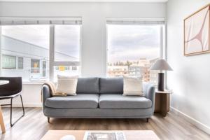 Redmond 1br w gym bbq nr Town Center SEA-507