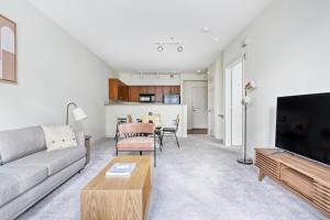 Bellevue 1BR w Bike Storage WD nr coffee SEA-251