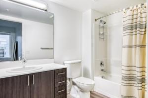 Redmond 1br w gym bbq nr Town Center SEA-507