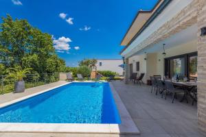 Villa MERAVIGLIA with private pool