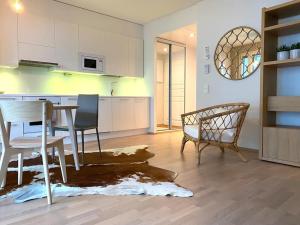 Tilava yksiö 35,5 m2 merenrannalla