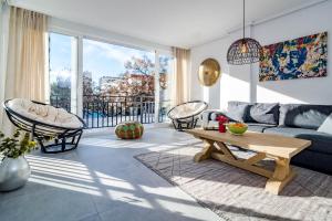 Beachclose apt Marbella by Costarentals - M28