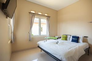 Urbanview Resort Adang Zecky Cisarua Puncak by RedDoorz