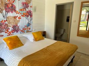 Hotels Hotel Le Mas Des Amandiers : photos des chambres