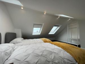 Sea Haven Stylish Beach Oasis - Pass the Keys