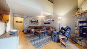 La Vista Blanc #16 condo