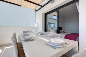 2 Bedroom Penthouse with Sea View @ Estepona Hills