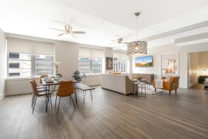 Luxury 4B Condo Newly Renovated Steps to French Quarter