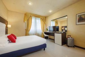 Standard Double Room room in iH Hotels Bologna Amadeus
