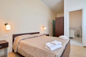 Soleē, Family Holidays & Hostelling