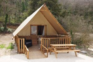 Campings CAMPING LE VALLON DU LUBERON : photos des chambres