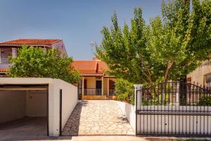 Four Seasons Vacation House