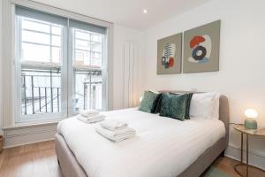 Stylish 1 bed flats in Soho, next to Piccadilly Circus and Trafalgar Square