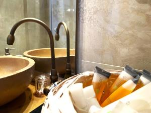 Colina Boutique Apartment with Free Parking