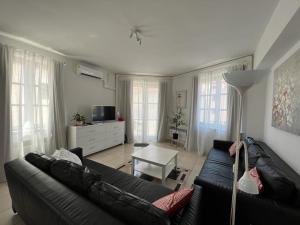 Bella Vita Upscale Residence - Premium City Center & Free Private Parking