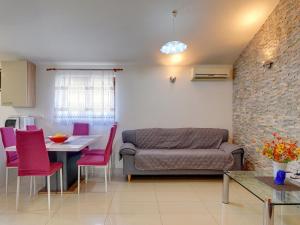 Holiday Home in Medulin near Beach